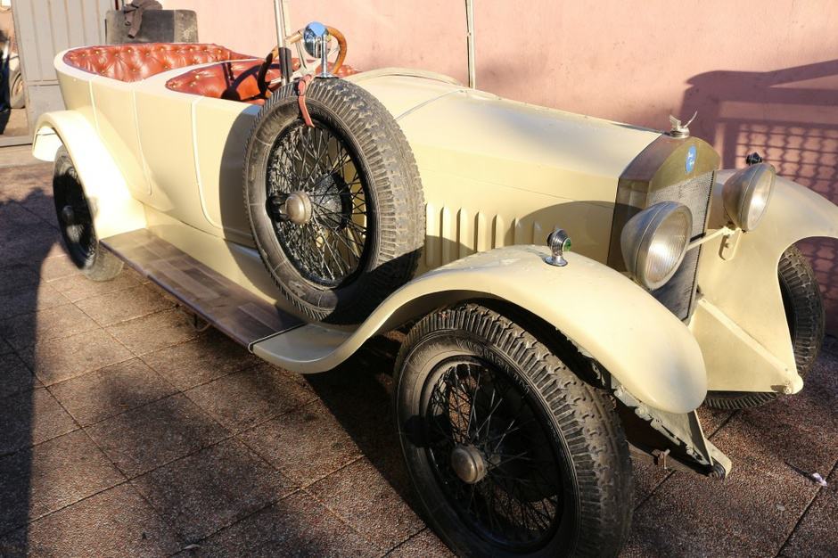 car 1